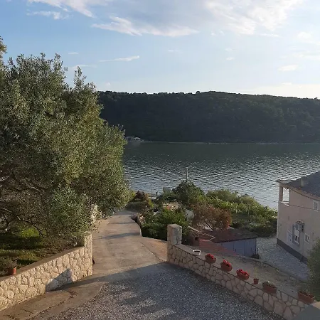 Maro Lägenhet Kampor