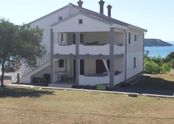 Maro Apartman Kampor