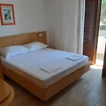 Maro Apartman Kampor