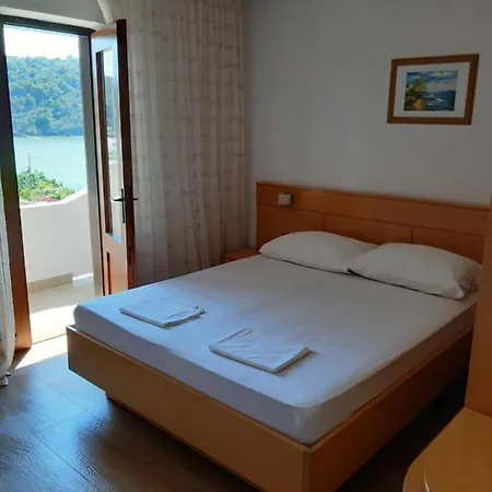 Apartment Maro *