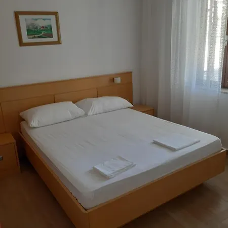 Lucija I Maro